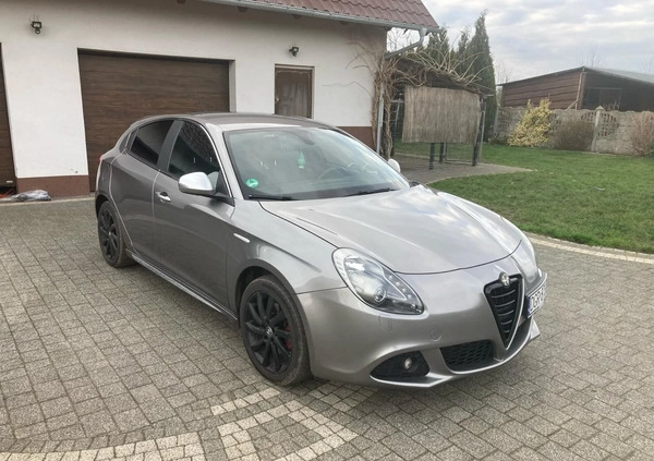 Alfa Romeo Giulietta cena 35000 przebieg: 186900, rok produkcji 2010 z Góra małe 67